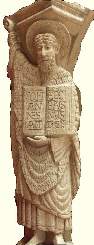 Saint Jean Baptiste vêtu de sa peau de bête constitue le pied-droit sud du tympan