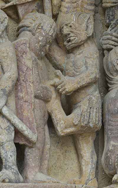 La fausse génuflexion à Canossa ou la jambe tordue en forçant la porte du cellier ? 