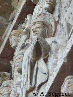 Les mains jointes de Marie